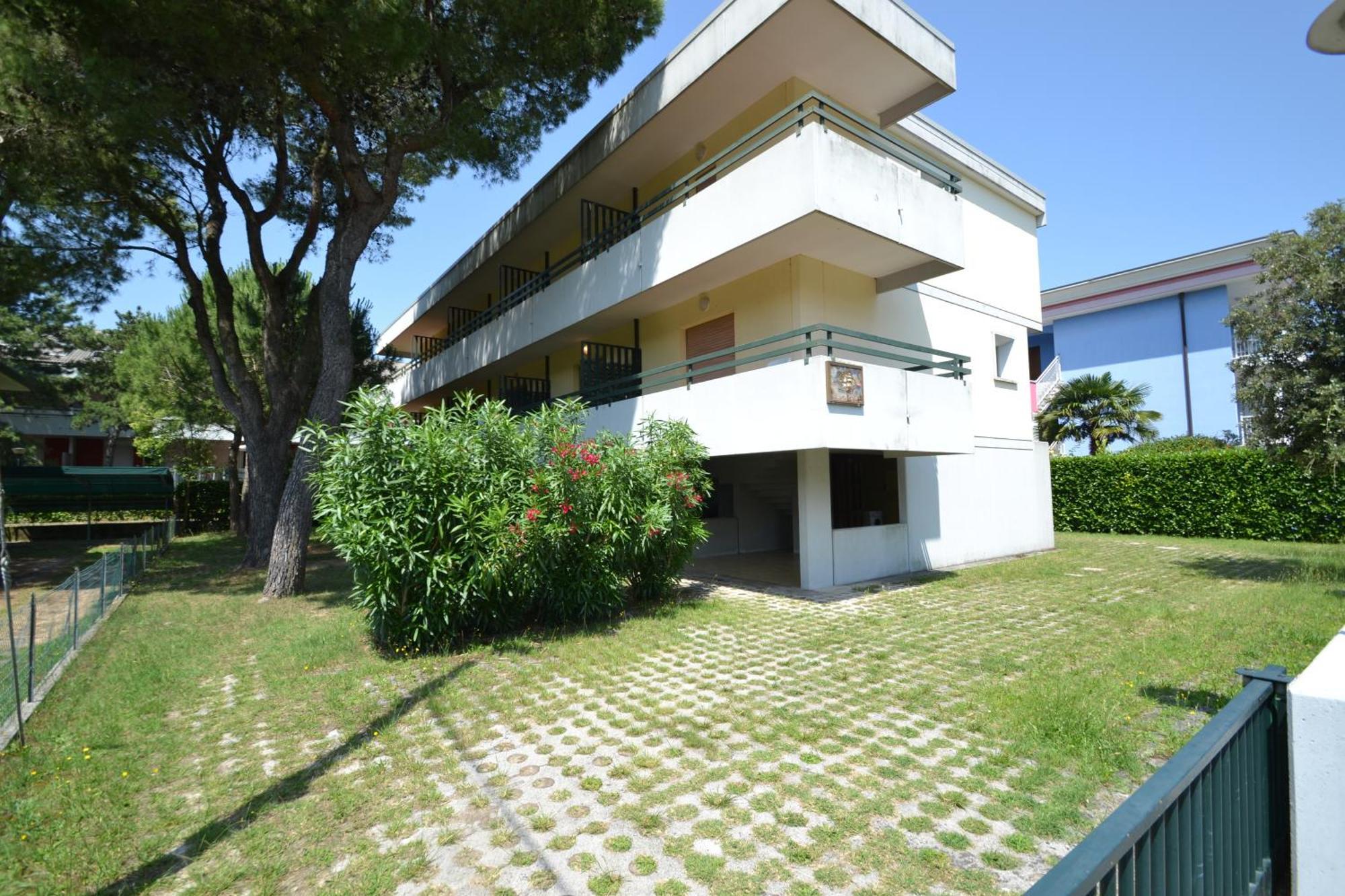 Isotta Apartment Bibione Exterior photo
